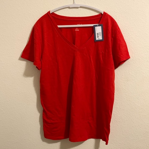 Universal Thread Tops - Universal thread red short sleeve v-neck t-shirt